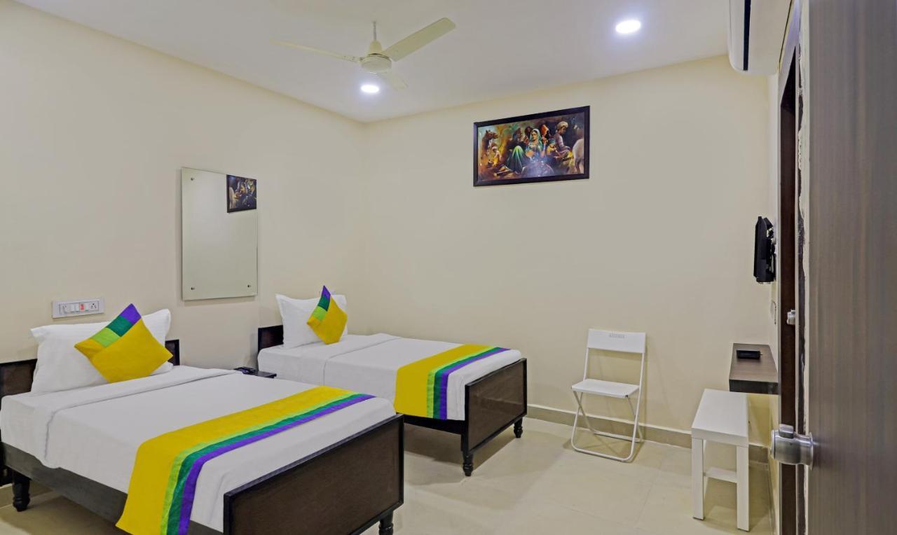 Treebo Trip Airport Pride Inn ไฮเดอราบัด ภายนอก รูปภาพ