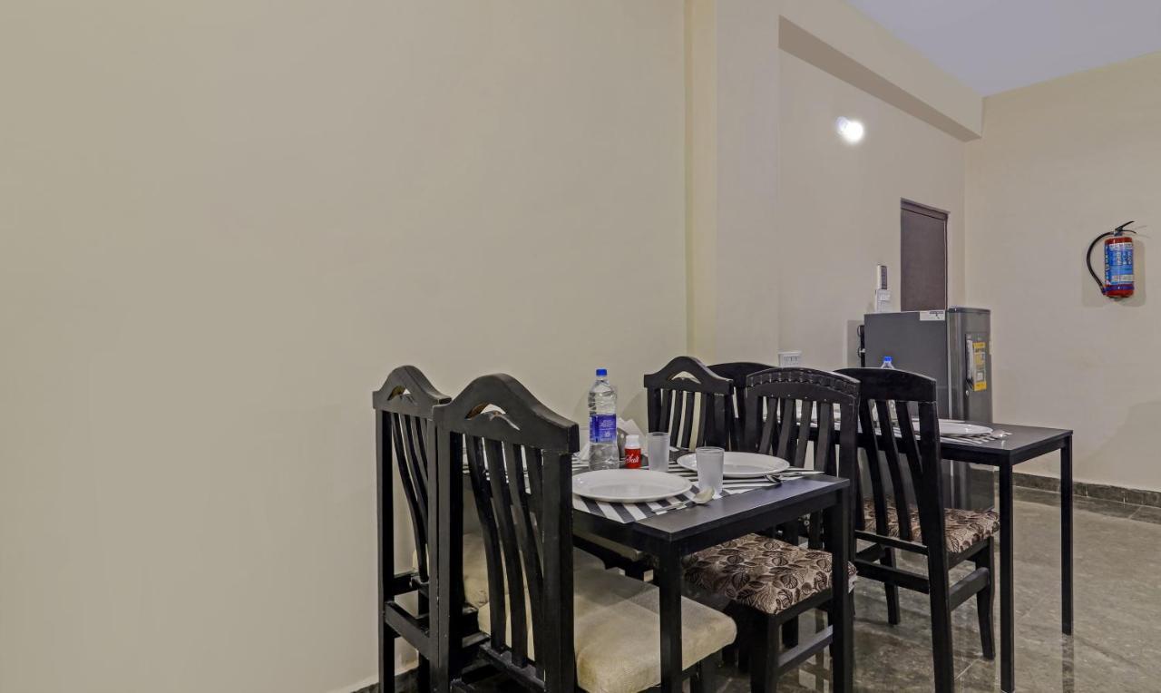 Treebo Trip Airport Pride Inn ไฮเดอราบัด ภายนอก รูปภาพ