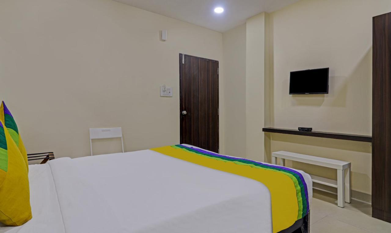 Treebo Trip Airport Pride Inn ไฮเดอราบัด ภายนอก รูปภาพ
